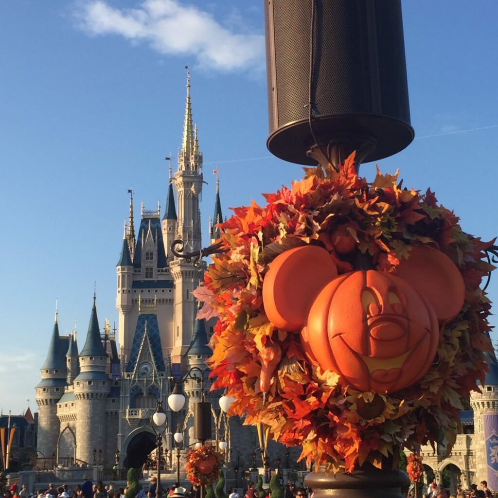 mickey abobora setembro outubro orlando halloween castelo