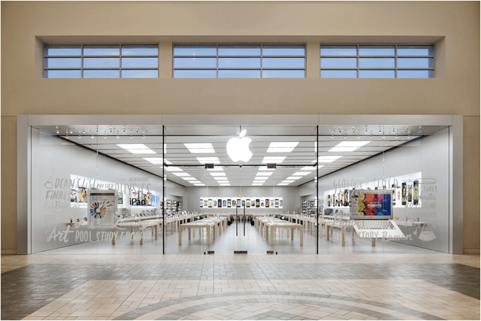 Black Friday at the Apple Store in the Mall at Millenia in…