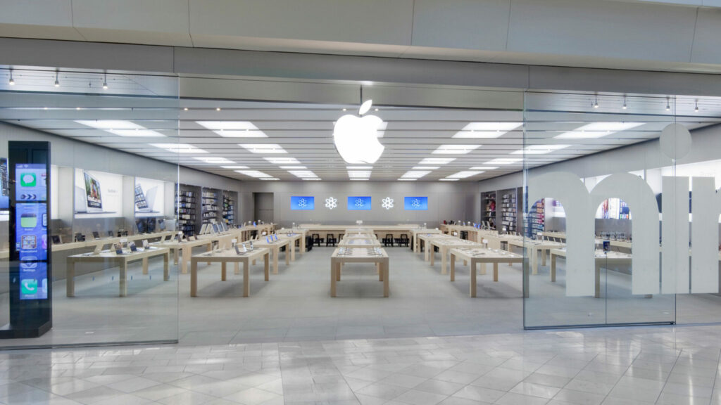 Apple Store - Mall at Millenia