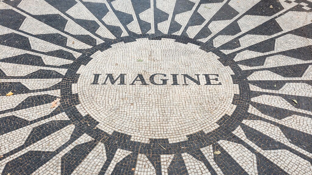 mosaico imagine Strawberry Fields