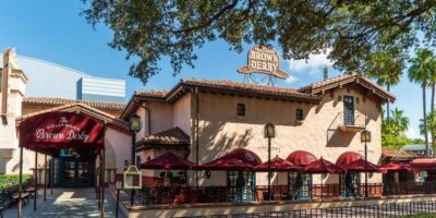 Fachada do restaurante The Hollywood Brown Derby, no Disney Hollywood Studios, onde acontece o Jazzy Holidays