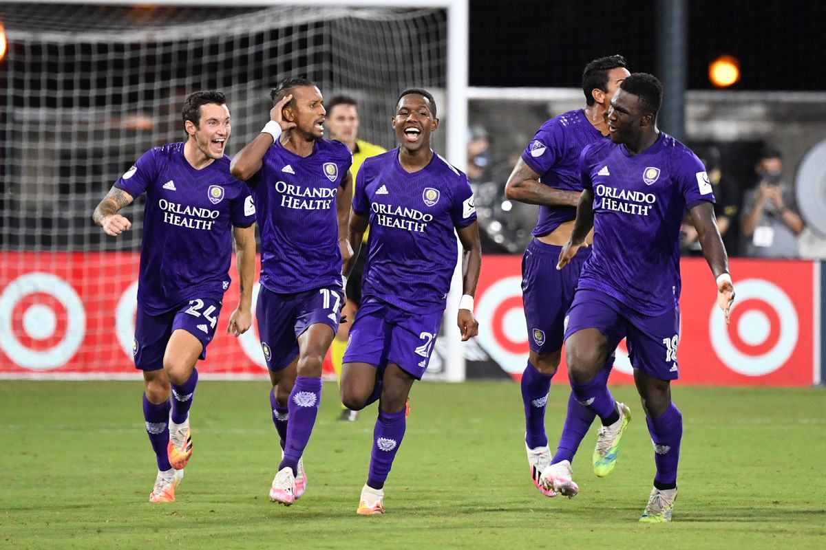 COMO FUNCIONA UM JOGO DE FUTEBOL (SOCCER) NOS EUA ? JOGO DO ORLANDO CITY NA  FLORIDA 