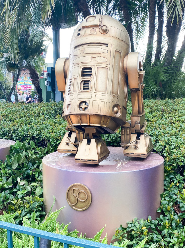 R2-D2 estátua 50 anos