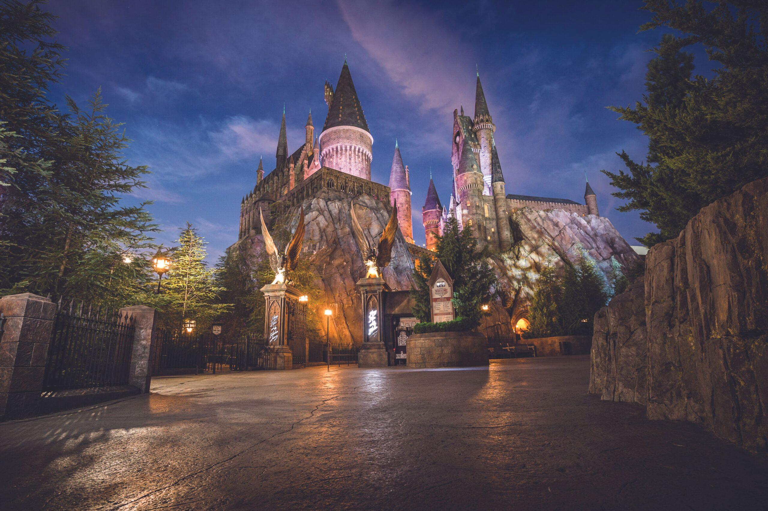 Castelo de Hogwarts à noite no Wizarding World of Harry Potter, Islands of Adventure