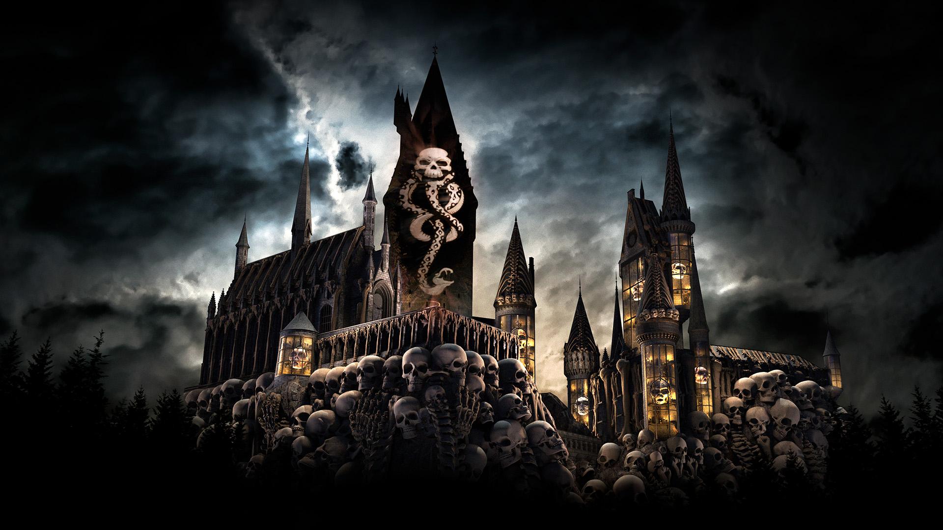 Projeção do espetáculo Dark Arts at Hogwarts Castle no Castelo de Hogwarts, no Universal Islands of Adventure