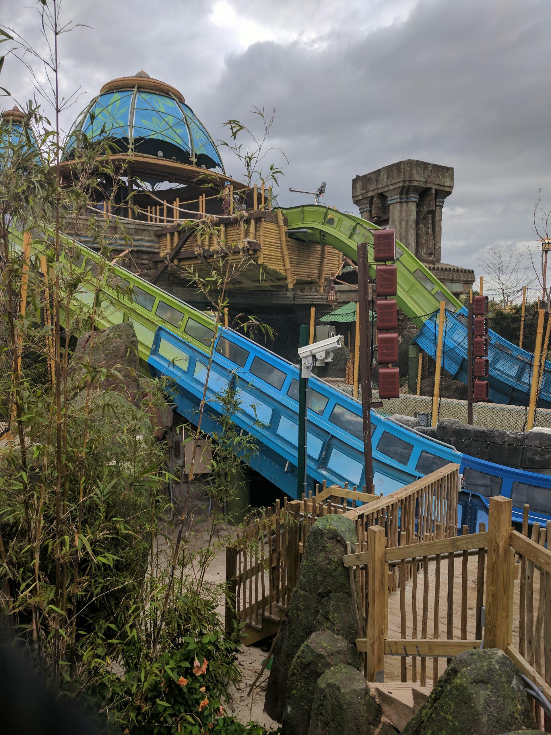 Krakatau Aqua Coaster, montanha-russa aquática dentro do vulcão do Volcano Bay