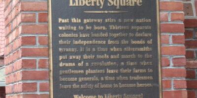Placa de entrada de Liberty Square, área do Diamond Horseshoe no Magic Kingdom