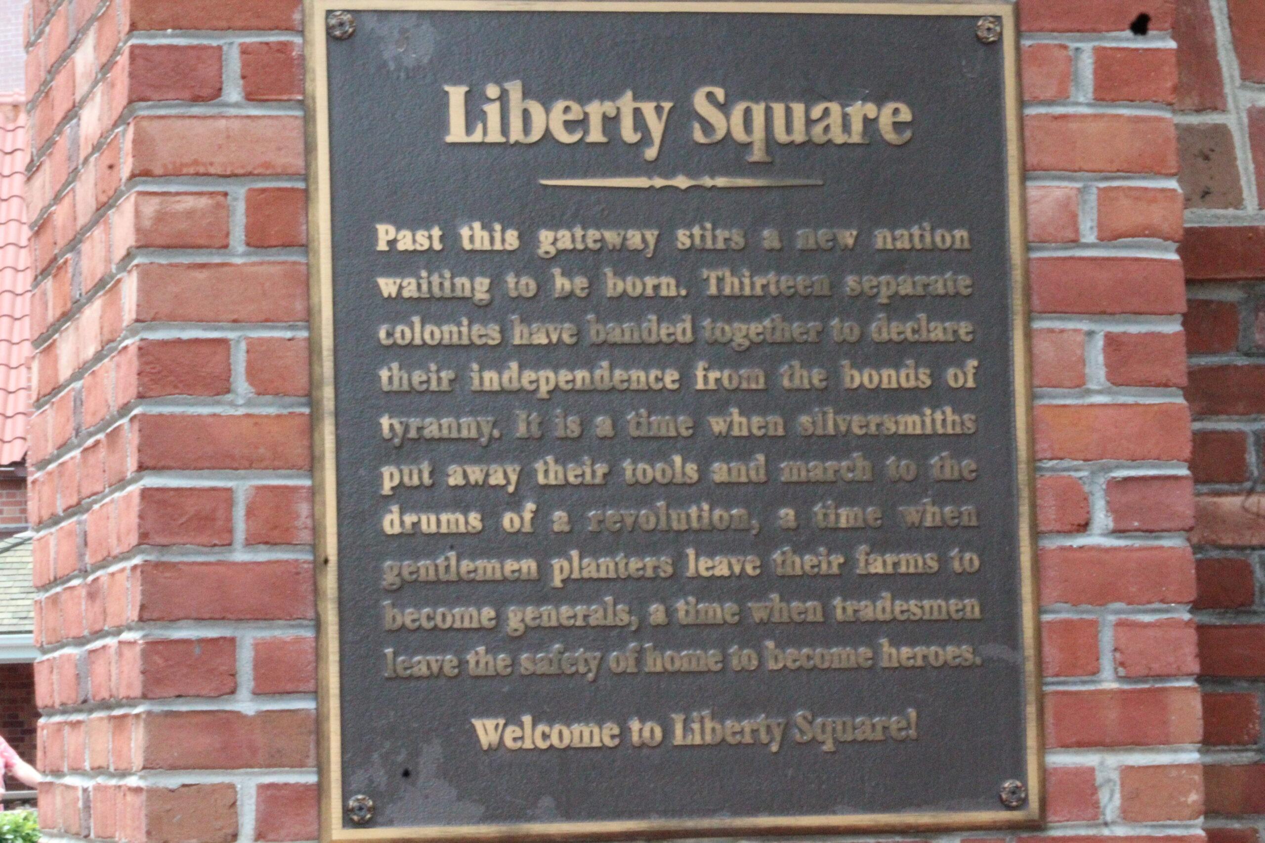 Placa de entrada de Liberty Square, área do Diamond Horseshoe no Magic Kingdom